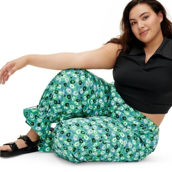 NWT DVF X Target Women’s Utility Jazz Dot Green Cargo Pants - Picture 1 of 4